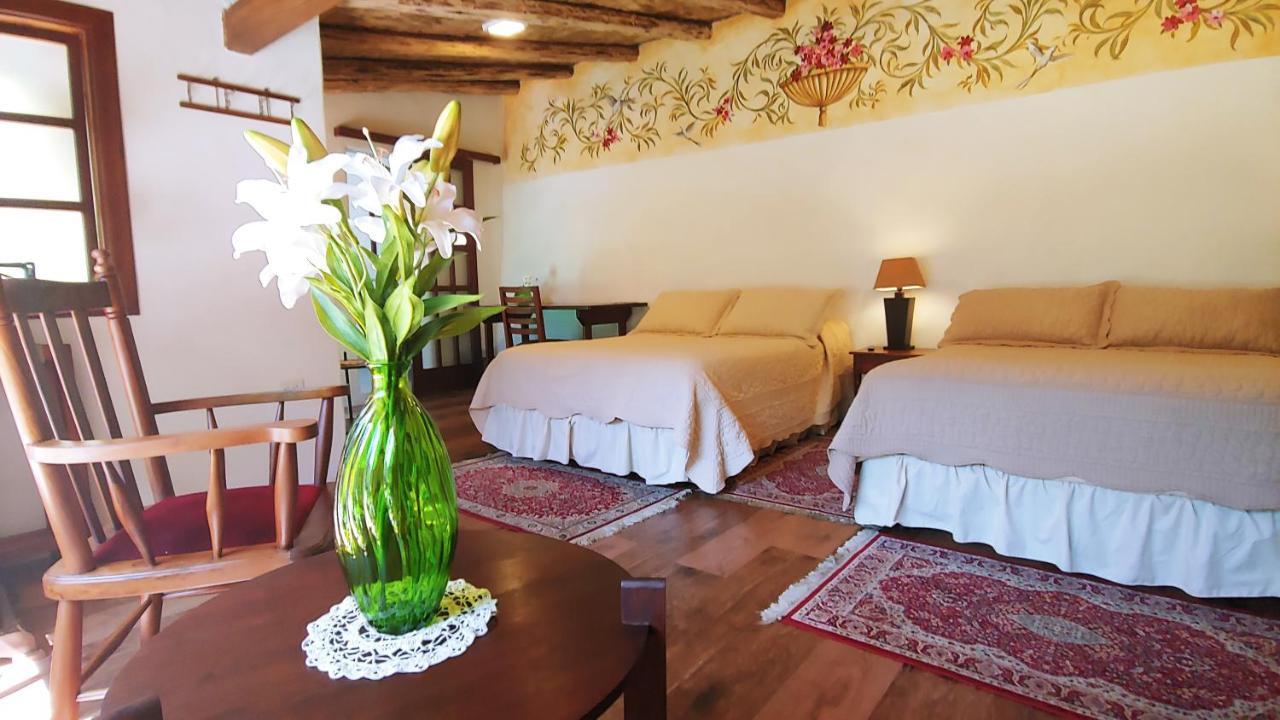 Hotel Boutique Casa Montalvo Cuenca Bagian luar foto