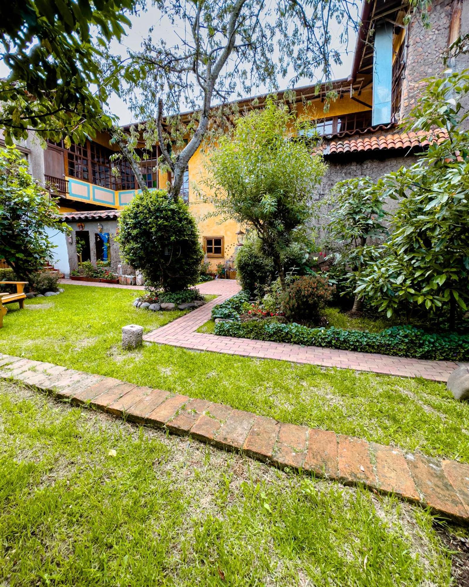 Hotel Boutique Casa Montalvo Cuenca Bagian luar foto