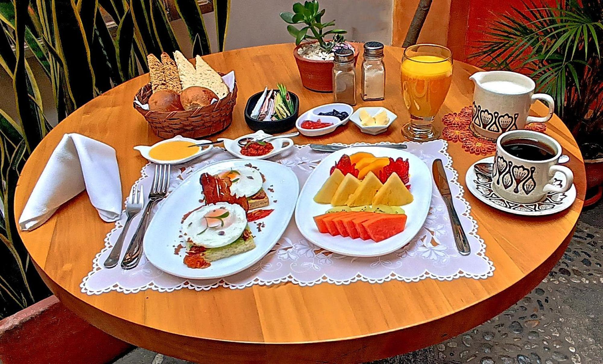 Hotel Boutique Casa Montalvo Cuenca Bagian luar foto